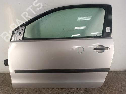 Używane Drzwi przednie lewe VW POLO IV (9N_, 9A_) 1.2 12V (64 hp) 30018024