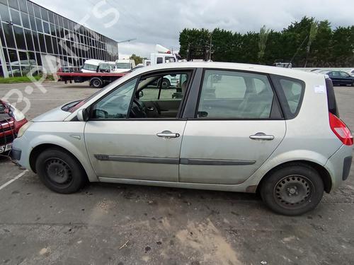Brugte RENAULT SCÉNIC II (JM0/1_) 1.6 (JM0C, JM0J, JM1B) (113 hp) 4295463