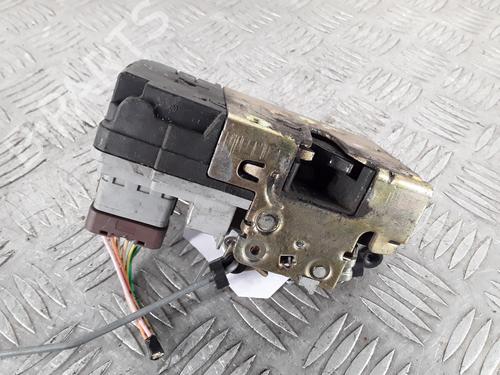 Høyre foran lås PEUGEOT 206 Hatchback (2A/C) 1.4 HDi eco 70 (68 hp) 30641799