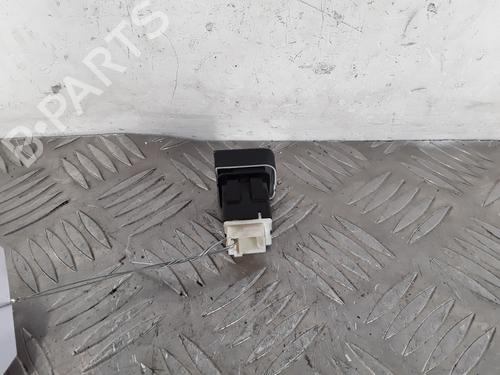 Used Warning switch Warning switch PEUGEOT PARTNER Box Body/MPV (K9) 1.5 BlueHDi 100 (102 hp) 30007440 30007440