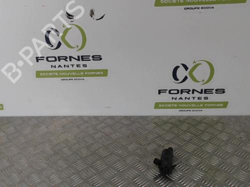 Used Washer pump TOYOTA YARIS (_P9_) 1.4 D-4D (NLP90_, NLP90R) (90 hp) 30027769