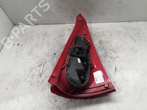 Farolim esquerdo Farolim esquerdo PEUGEOT 107 (PM_, PN_) 1.0 (68 hp) 30013756 30013756