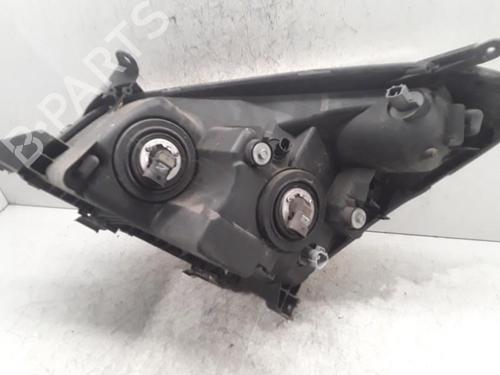 Right headlight TOYOTA COROLLA Verso (ZER_, ZZE12_, R1_) 2.0 D-4D (CUR10_, CUR10R) | BP30009742C29