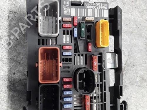 Sikringsdose PEUGEOT 308 I (4A_, 4C_) 1.6 HDi | BP30018981E1 