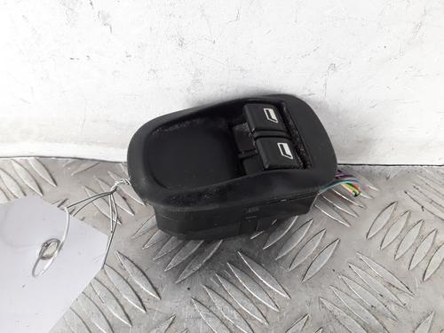 Used Left front window switch PEUGEOT 206 Hatchback (2A/C) 1.4 HDi eco 70 (68 hp) 30409214
