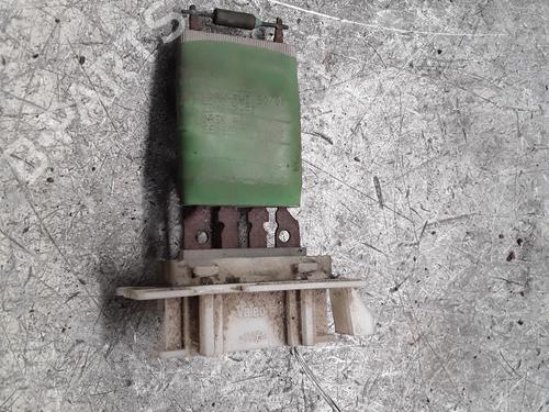 Used Heater resistor RENAULT MASTER II Platform/Chassis (ED/HD/UD) 2.2 dCI 90 (ED0G, ED0N, HD0G, HD0N, HD1G, HD1N, UD0G,... (90 hp) 30008826