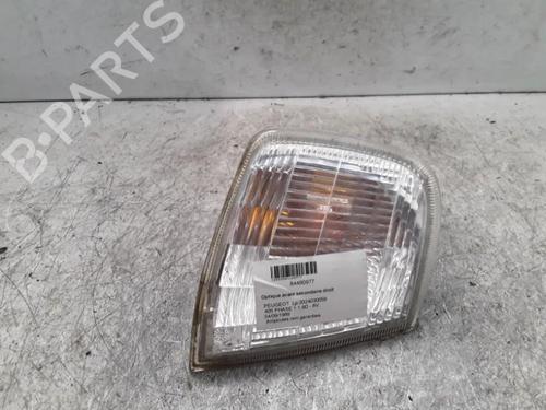 Right front indicator PEUGEOT 405 I (15B) 1.9 Diesel | BP30013605C33