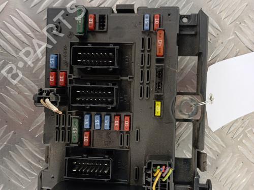 Used Fuse box PEUGEOT 206 Hatchback (2A/C) 2.0 HDI 90 (90 hp) 30008086