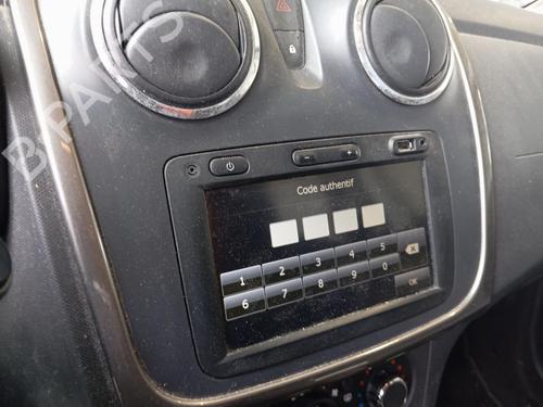 display-dacia-sandero-ii-2012-36336979 main image
