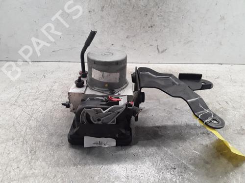 abs-pump-hyundai-i30-gd-2011-33693653 main image