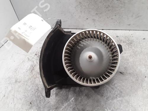 Used Heater blower motor Heater blower motor RENAULT MASTER III Platform/Chassis (EV, HV, UV) 2.3 dCi 145 FWD (EV0E, EV0F, HV0E, HV0F, UV0E, UV0F,... (146 hp) 30019121 30019121