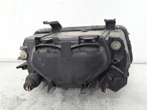 Faro izquierdo AUDI A4 B5 Avant (8D5) 1.9 TDI (90 hp) 30021400
