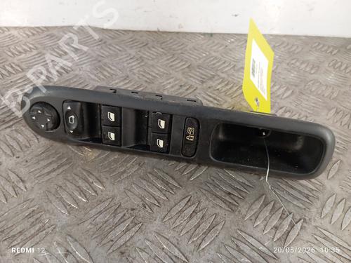Left front window switch PEUGEOT 5008 (0U_, 0E_) 1.6 HDi | BP35918857I27 - Image 2