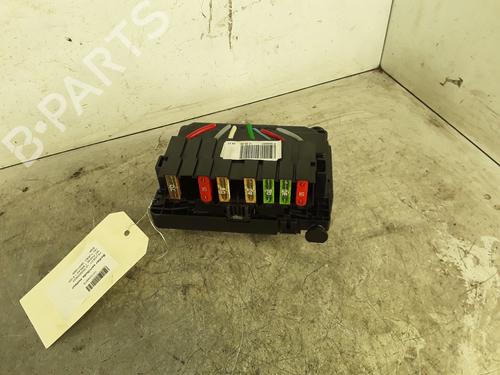 Used Fuse box PEUGEOT 307 SW (3H) 1.6 HDI 110 (109 hp) 30020547