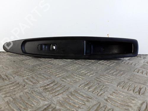 Interrupteur de vitre avant droite CITROËN C4 Coupe (LA_) 2.0 HDi (136 hp) 30016773