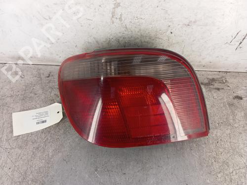 Używane Lampa tylna lewa TOYOTA YARIS (_P1_) 1.4 D-4D (NLP10_, NLP10R) (75 hp) 30014694