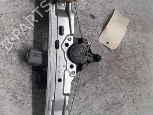 Rudehejsemekanisme Højre bagtil FORD FOCUS III 2.0 TDCi (115 hp) 30019341