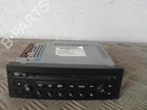 Used Radio PEUGEOT 206 Hatchback (2A/C) 1.4 i (75 hp) 30016971