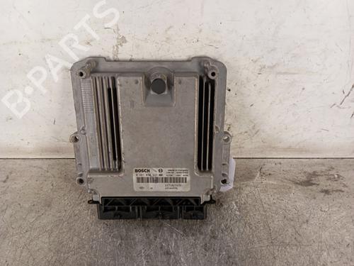 Used Control unit RENAULT CLIO IV Grandtour (KH_) 1.5 dCi 90 (KHN3, KHN4) (90 hp) 30014739