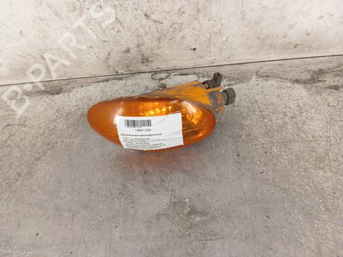 Używane Kierunkowskaz przedni prawy FIAT MULTIPLA (186_) 1.9 JTD 105 (186AXB1A) (105 hp) 30018164