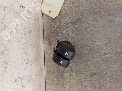 Used Left front window switch RENAULT CLIO II (BB_, CB_) 1.5 dCi (B/CB07) (65 hp) 30010411