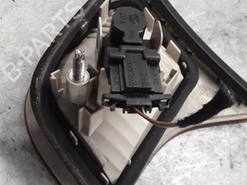 Feu de coffre gauche AUDI A4 B7 (8EC) 1.9 TDI (116 hp) 30024459