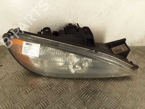 Used Right headlight NISSAN PRIMERA Hatchback (P11) 2.0 16V (140 hp) 30641803