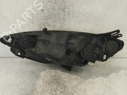 Used Right headlight Right headlight PEUGEOT 1007 (KM_) 1.4 (75 hp) 30015566 30015566