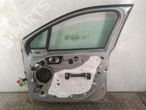 Używane Drzwi przednie prawe Drzwi przednie prawe CITROËN C3 III (SX) 1.2 PureTech 82 (83 hp) 37597676 37597676