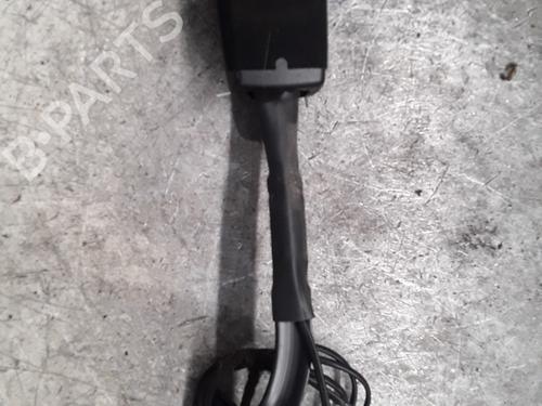 Sikkerhetsbelte-spenne VW PASSAT B7 Variant (365) 1.6 TDI (105 hp) 30008616