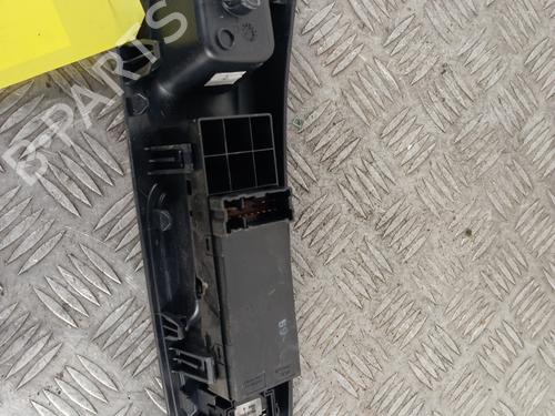 Used Left front window switch Left front window switch NISSAN MICRA V (K14) 1.5 DCI (90 hp) 31834239 31834239