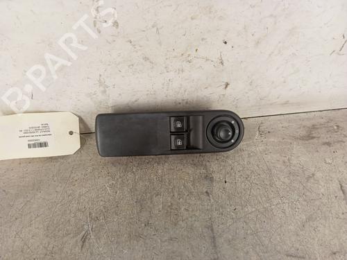 Used Left front window switch RENAULT CLIO IV (BH_) 1.5 dCi 75 (75 hp) 30025477