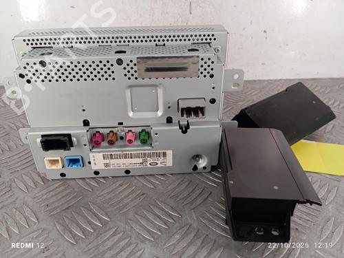 Used Display monitor Display monitor LAND ROVER RANGE ROVER SPORT II (L494) 3.0 SDV6 Hybrid 4x4 (354 hp) 40249530 40249530
