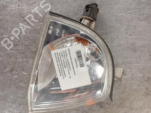 Blinklys foran høyre SKODA OCTAVIA I (1U2) 1.9 TDI (110 hp) 30012210