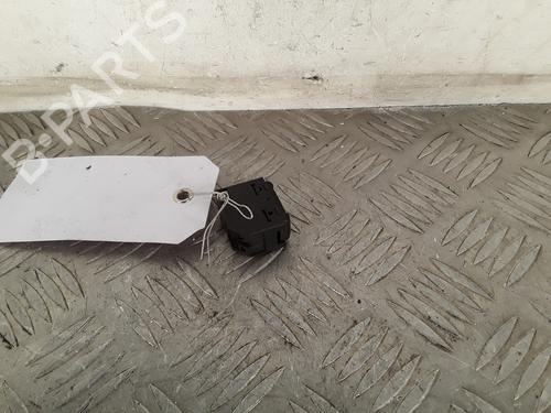 Used Right rear window switch Right rear window switch VW GOLF IV (1J1) 1.9 SDI (68 hp) 30593379 30593379