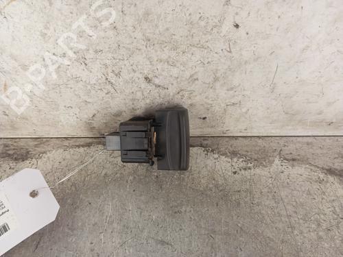 Used Switch PEUGEOT 3008 I MPV (0U_) 1.6 HDi (109 hp) 30940599