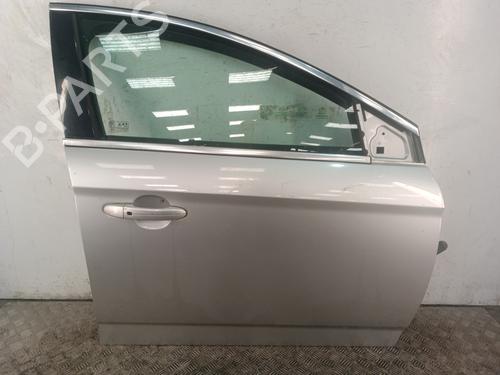 Used Right front door Right front door 37597638 37597638