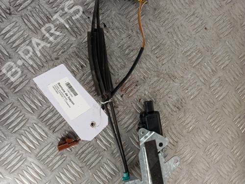 Used Tailgate lock FORD FIESTA V (JH_, JD_) 1.3 (69 hp) 31182620