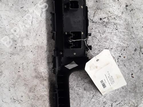 Used Left front window switch Left front window switch FORD FOCUS II Saloon (DB_, FCH, DH) 1.8 TDCi (115 hp) 30020884 30020884