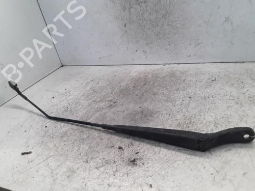 Used Front windshield wiper arm PEUGEOT 2008 I (CU_) 1.6 HDi (92 hp) 30019211