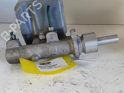 Used Brake master cylinder Brake master cylinder RENAULT MASTER II Van (FD) 2.5 dCi (FD02) (101 hp) 33693564 33693564