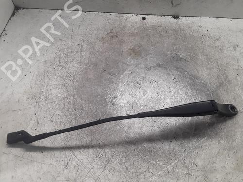 Used Front windshield wiper arm PEUGEOT 2008 I (CU_) 1.5 BlueHDI 120 (120 hp) 30018551