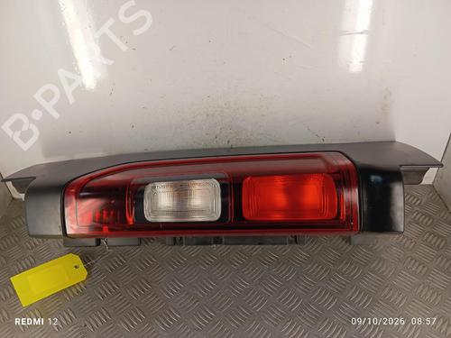 Used Right taillight Right taillight RENAULT TRAFIC III Van (FG_) 1.6 dCi 120 (FGMB, FGMC) (120 hp) 39888696 39888696
