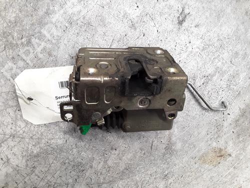 Høyre foran lås RENAULT MASTER II Platform/Chassis (ED/HD/UD) 2.2 dCI 90 (ED0G, ED0N, HD0G, HD0N, HD1G, HD1N, UD0G,... (90 hp) 30008824