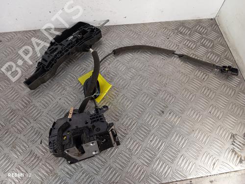 Venstre bagtil lås Venstre bagtil lås RENAULT CAPTUR I (J5_, H5_) 1.5 dCi 90 (J5N4, J5M5, J5MW, J5M6, J5AL, J5AJ) (90 hp) 34477984 34477984
