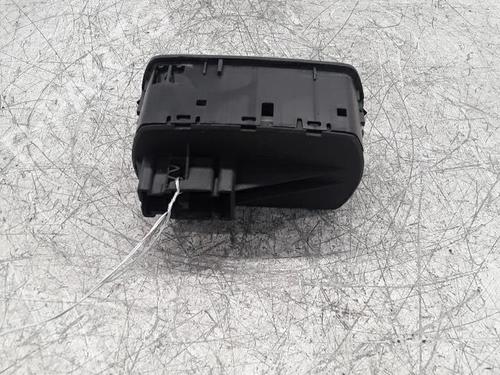 Interrupteur de vitre avant gauche OPEL CORSA D (S07) 1.3 CDTI (L08, L68) (90 hp) 30011139