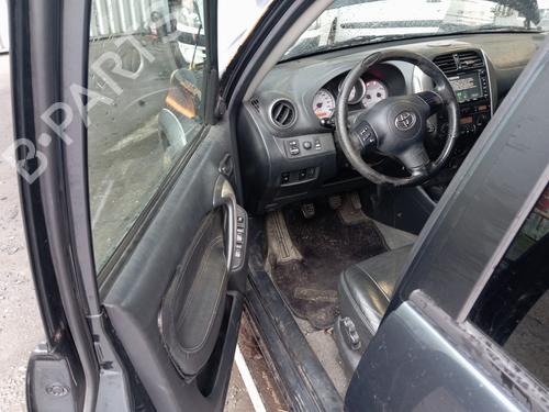 Używane Monitor / Wyświetlacz TOYOTA RAV 4 II (_A2_) 2.0 D 4WD (CLA20_, CLA21_, CLA20R, CLA21R) (116 hp) 31660409