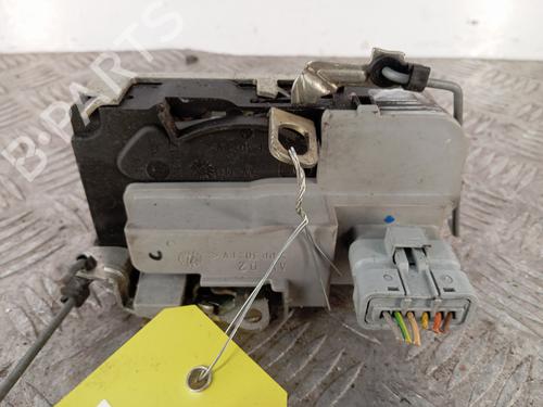 Højre fortil lås Højre fortil lås PEUGEOT 206+ (2L_, 2M_) 1.1 (60 hp) 33693278 33693278