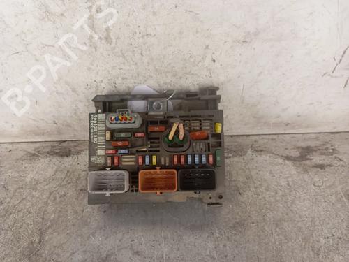 Fuse box PEUGEOT 407 (6D_) 2.0 HDi 135 (6DRHRH, 6DRHRE, 6DRHRG, 6DRHRJ) | BP30017434E1
