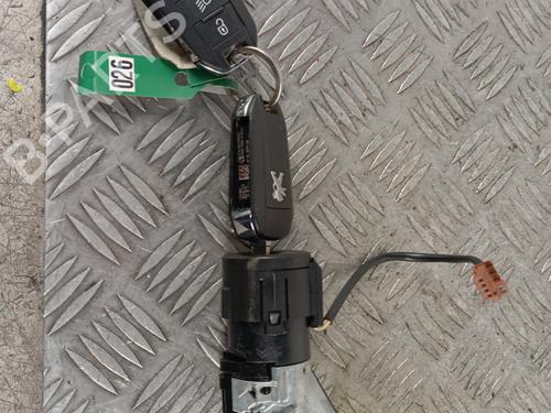 Used Ignition barrel Ignition barrel PEUGEOT 3008 II SUV (MC_, MR_, MJ_, M4_) 1.5 BlueHDi 130 (131 hp) 31658367 31658367